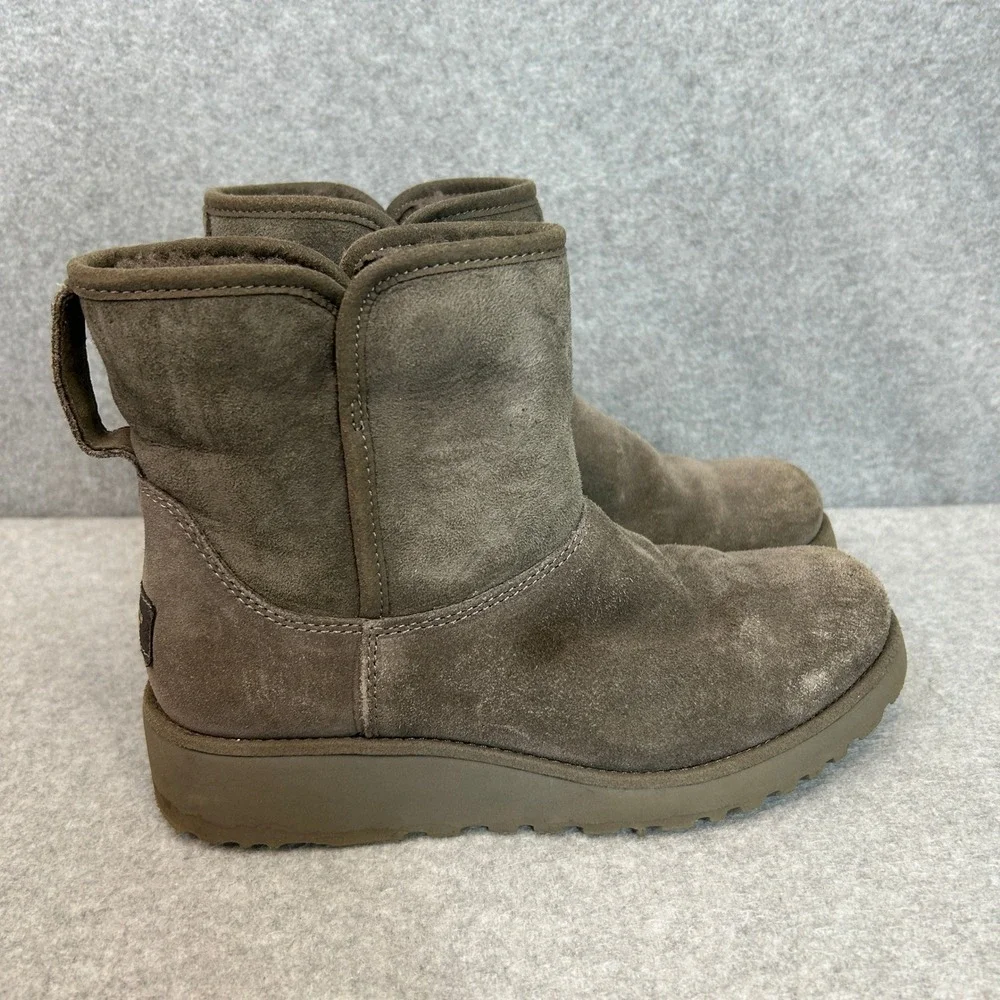 UGG Kristin Wedge Boot Grey Suede Shearling Ankle Boot Winter Cozy Womens Size 6
